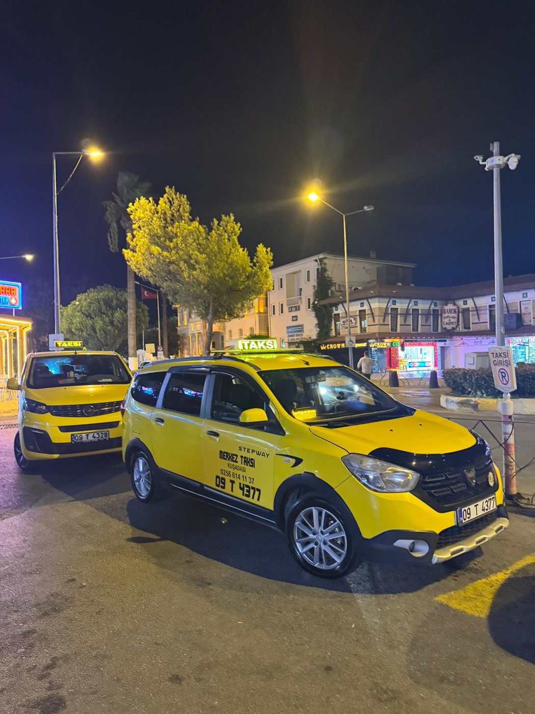 Gece Kuşadası merkez taksi durağı